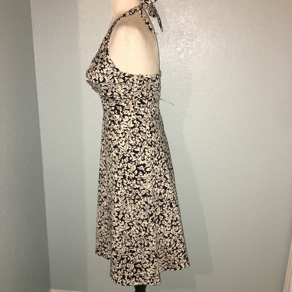 WHBM Halter Dress Flare V Neck Padded Size 0 - Picture 5 of 5